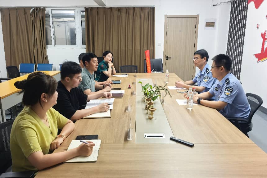 校监共建聚合力 心理帮扶润心田——我校与彭城监狱举行共建签约仪式